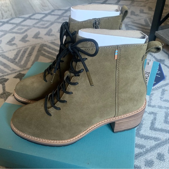 • NWT! [Toms] Finn Lace-Up Booties • - Picture 4 of 12